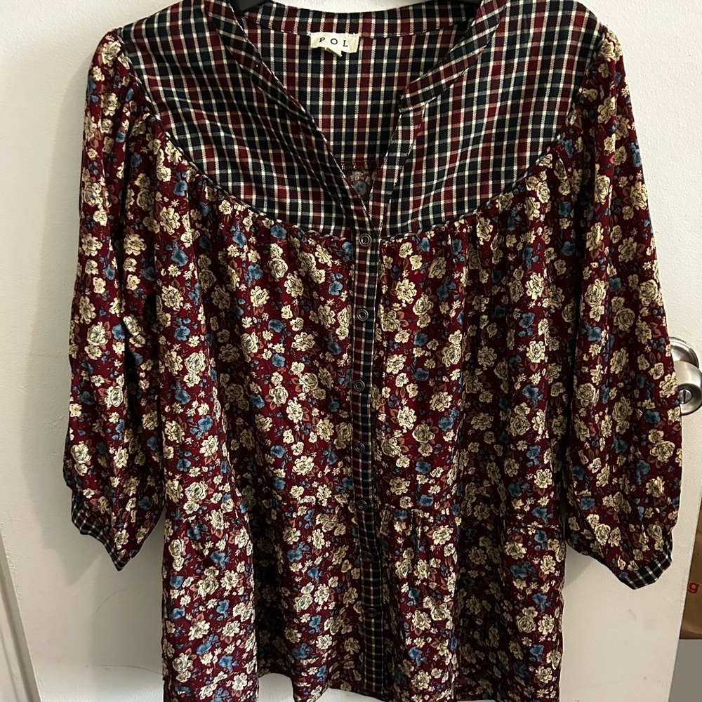 POL Women's Floral and Plaid Top - Burgundy and Navy